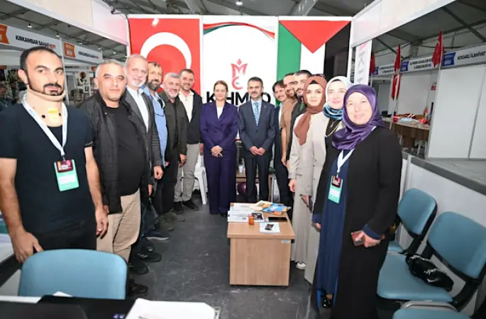  Kocaeli Valisi Aktaş, Kitap Fuarı’nı ziyaret etti