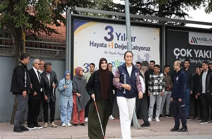 Konya Büyükşehir'de Göreve Yeni Başlayan Zabıta Personeline Görme Engelli Bireylerden Farkındalık Eğitimi