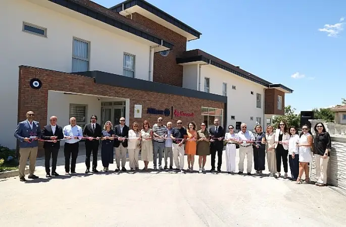 Koruncuk Vakfı 2. Yıl Sonu Şenliği'nde Mezuniyet Coşkusunu ve Dayanışmayı Bir Araya Getirdi