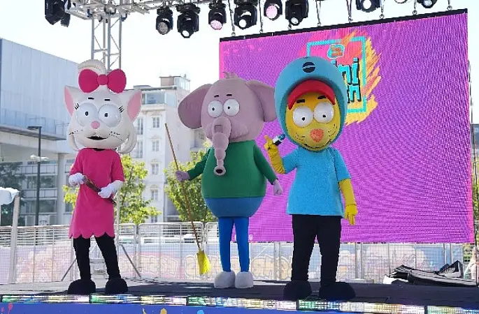 Kral Şakir'in 10. Yıl Festivaline Görkemli Final