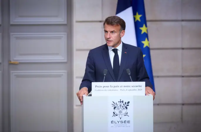 Macron: Rusya, saldırganlığının bedelini ödemeli
