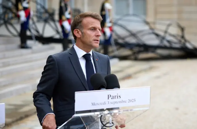Macron: Rusya'nın savaş çabalarını finanse etmesine izin vermeyeceğiz