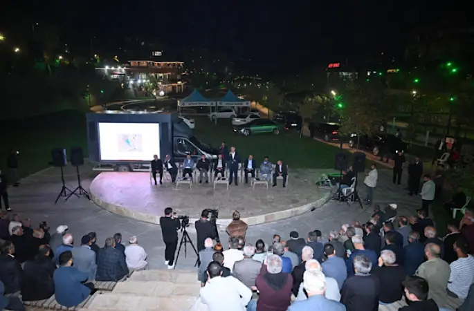 Malatya'da “Vatandaş Soruyor, Başkan Cevaplıyor” programı düzenlendi