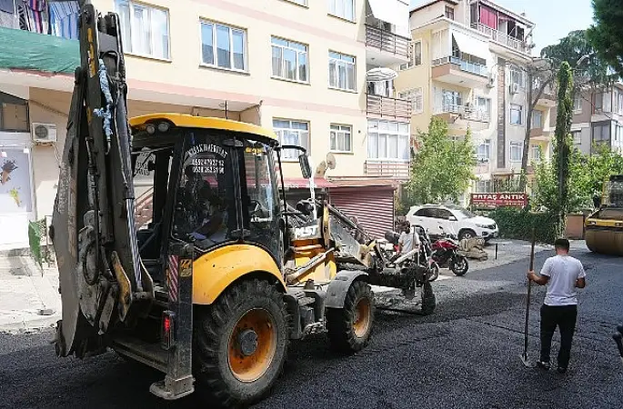 Maltepe'de asfalt yenileme çalışmaları devam ediyor