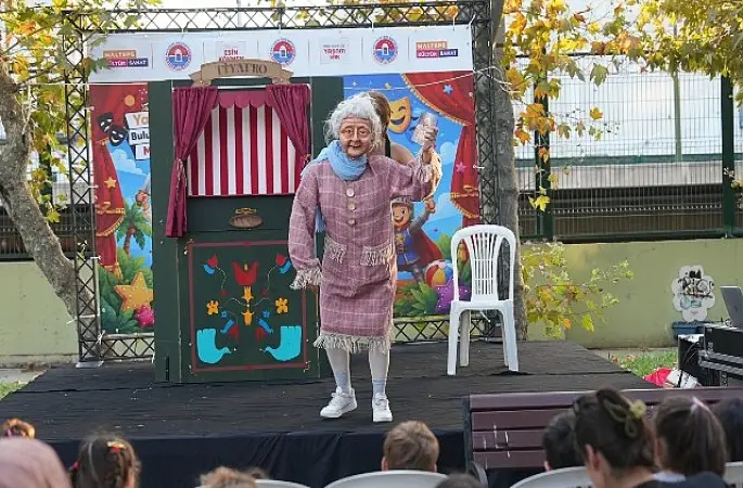 Maltepe'de yaz akşamları tiyatro ve konserle renkleniyor