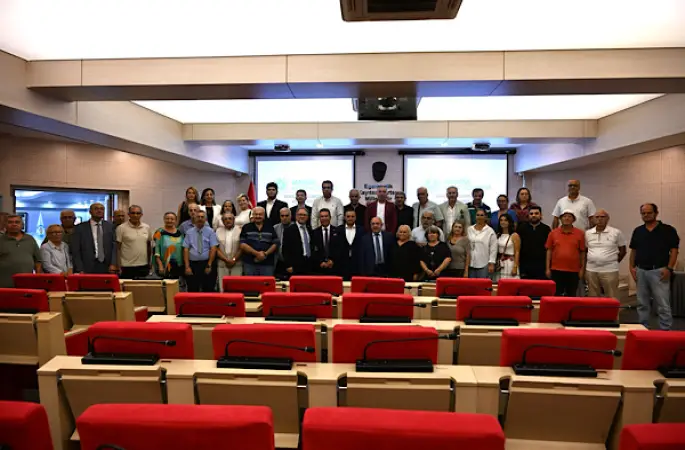 Manisa Kent Konseyi’nde Hakkı Bayraktar yeniden başkan seçildi