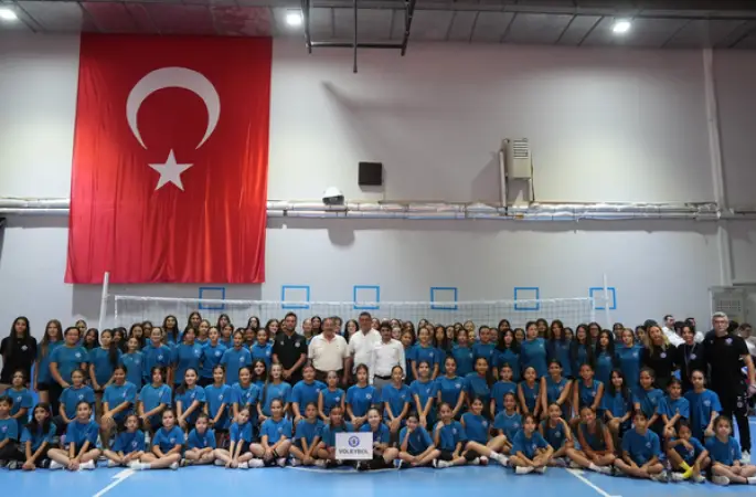 Milas Belediyesi Spor Kulübü Spor Okulları'nın yaz dönemi açılışı yapıldı