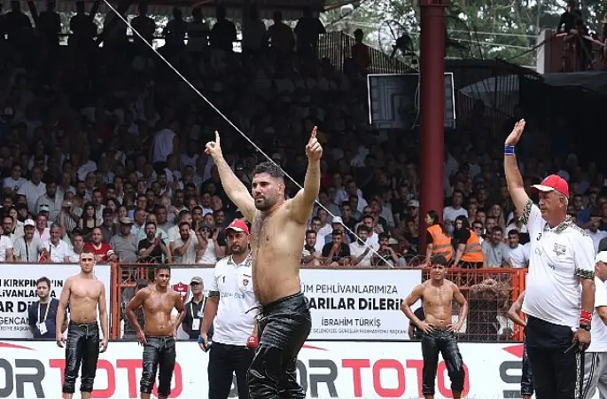Ordu Aybastı güreşlerinde Başpehlivan Erkan Taş