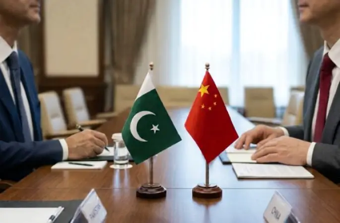 Pakistan ve Çin, stratejik iş birliğini geliştirme konusunu görüştü