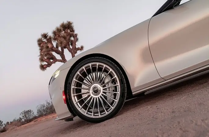 Pirelli'den BRABUS BODO CABRIOLET'e Özel P Zero