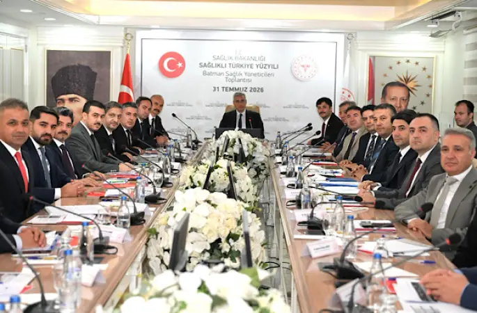 Sağlık Bakanı Memişoğlu, Batman’da sağlık zirvesine başkanlık etti