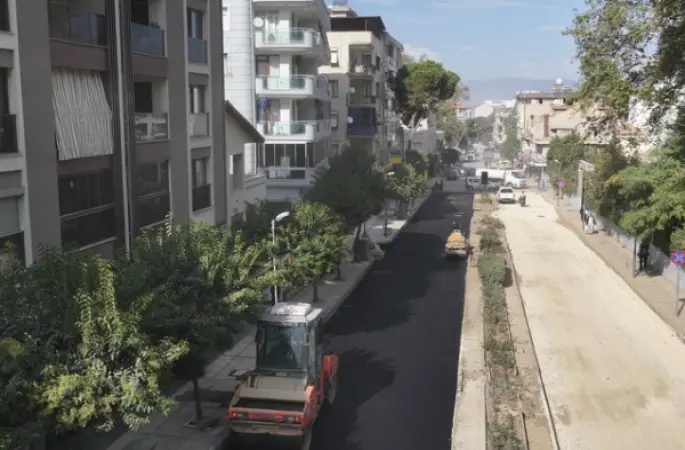 Salihli’de Ferah Caddesi’nde asfalt çalışması başladı
