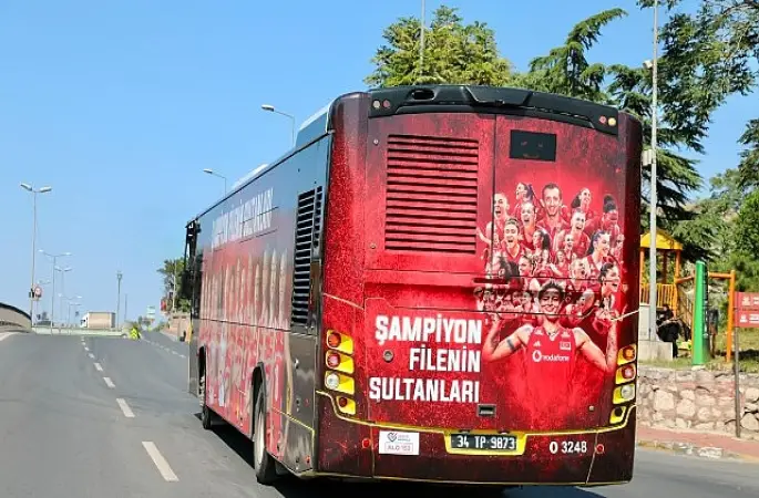Şampiyonlar, İETT ile İstanbul'da