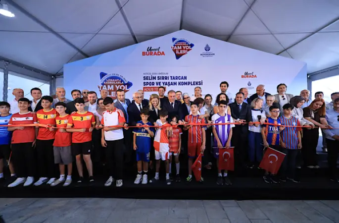 Selim Sırrı Tarcan Spor ve Yaşam Kompleksi hizmete açıldı
