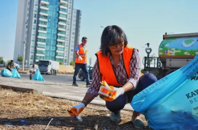 Stadyum çevresinde kapsamlı temizlik