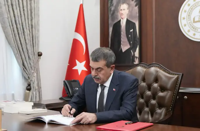 Tekin: Aziz şehitlerimizi rahmet, minnet ve saygıyla yad ediyorum