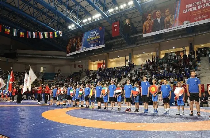 Uluslararası Güreş Turnuvası'na Türk sporcular damga vurdu