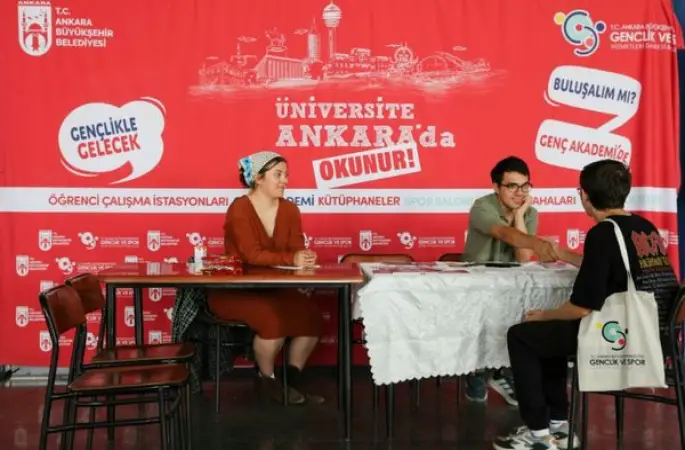 Üniversiteliler AŞTİ’de karşılanıyor