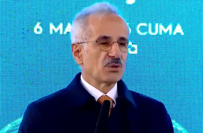 Uraloğlu: Veri Merkezlerimizi Türkiye'nin yeni dijital kaleleri olarak konumlandırıyoruz