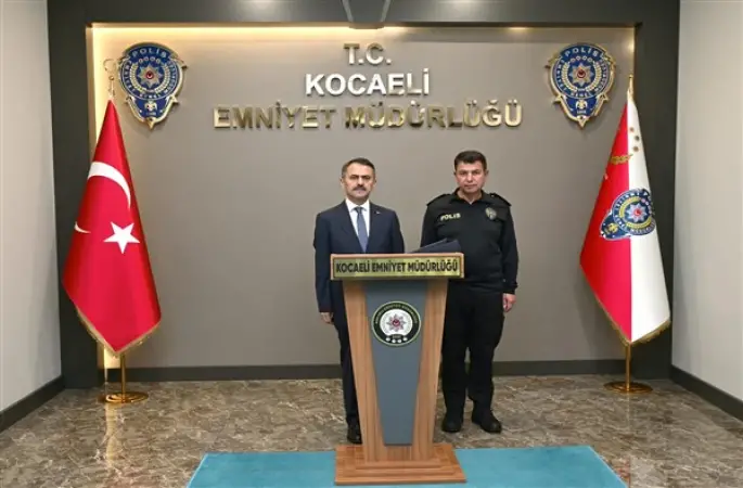 Vali Aktaş, Kocaeli İl Emniyet Müdürü Özcan’ı ziyaret etti