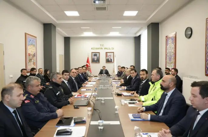 Vali Işın: "Devletin temel görevlerinden biri de vatandaşların huzur ve güven içinde yaşamalarını sağlamaktır"
