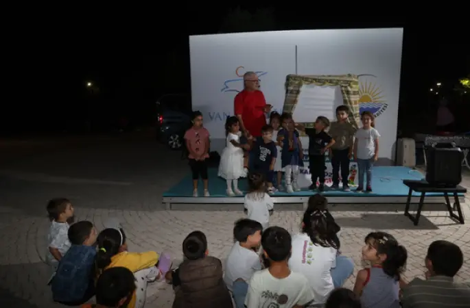 Van'da çocuk şenlikleri yaz boyunca devam ediyor