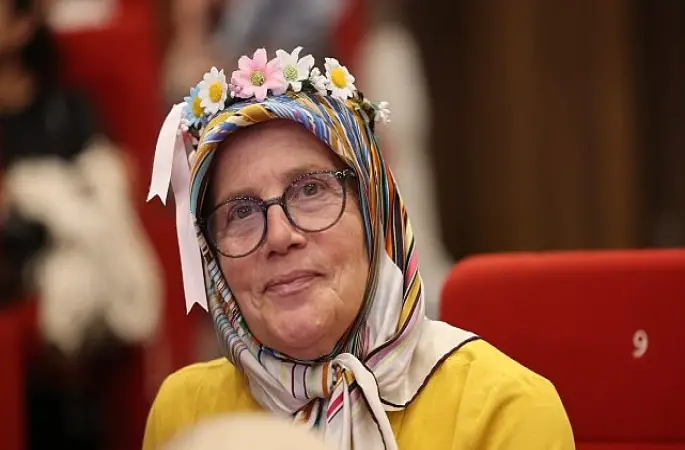 Vatansever'den kız çocuklarının geleceğine anlamlı mesajlar;  “Kız çocuğuna yatırım, geleceğe yatırımdır"