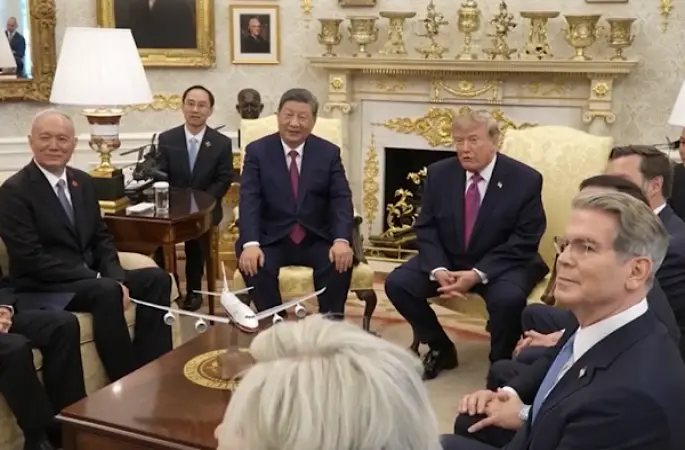  Xi, Trump ile Beyaz Saray'da küçük grup görüşmesi gerçekleştirdi